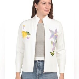 1249.Floral Embroidered White Sweater,Jacket with zipper